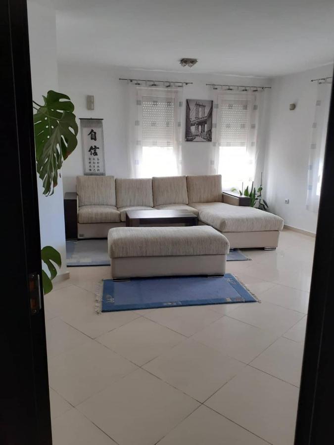 2 Rooms Apartment Plovdiv Kichuk Paris Bagian luar foto